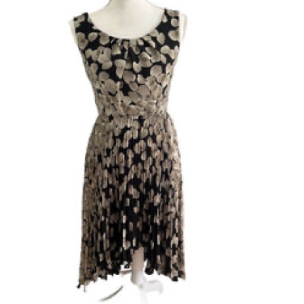 Max & Cleo Dress Lydia Lined Hi-Low Floral Dress pleated $175 NWT size 4